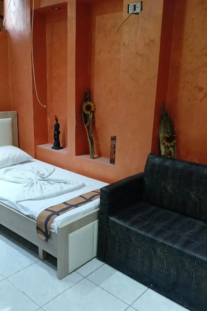 Hotel Hostel J'Adore Shkodër 0*,